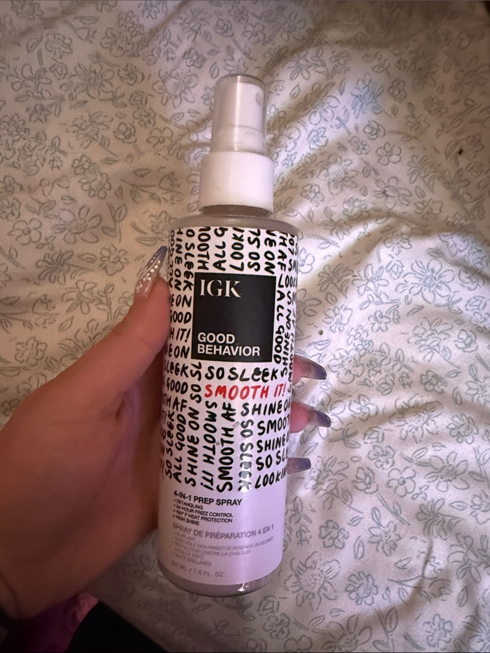 IGK Good Behavior So Sleek 4-in-1 Prep Spray - White